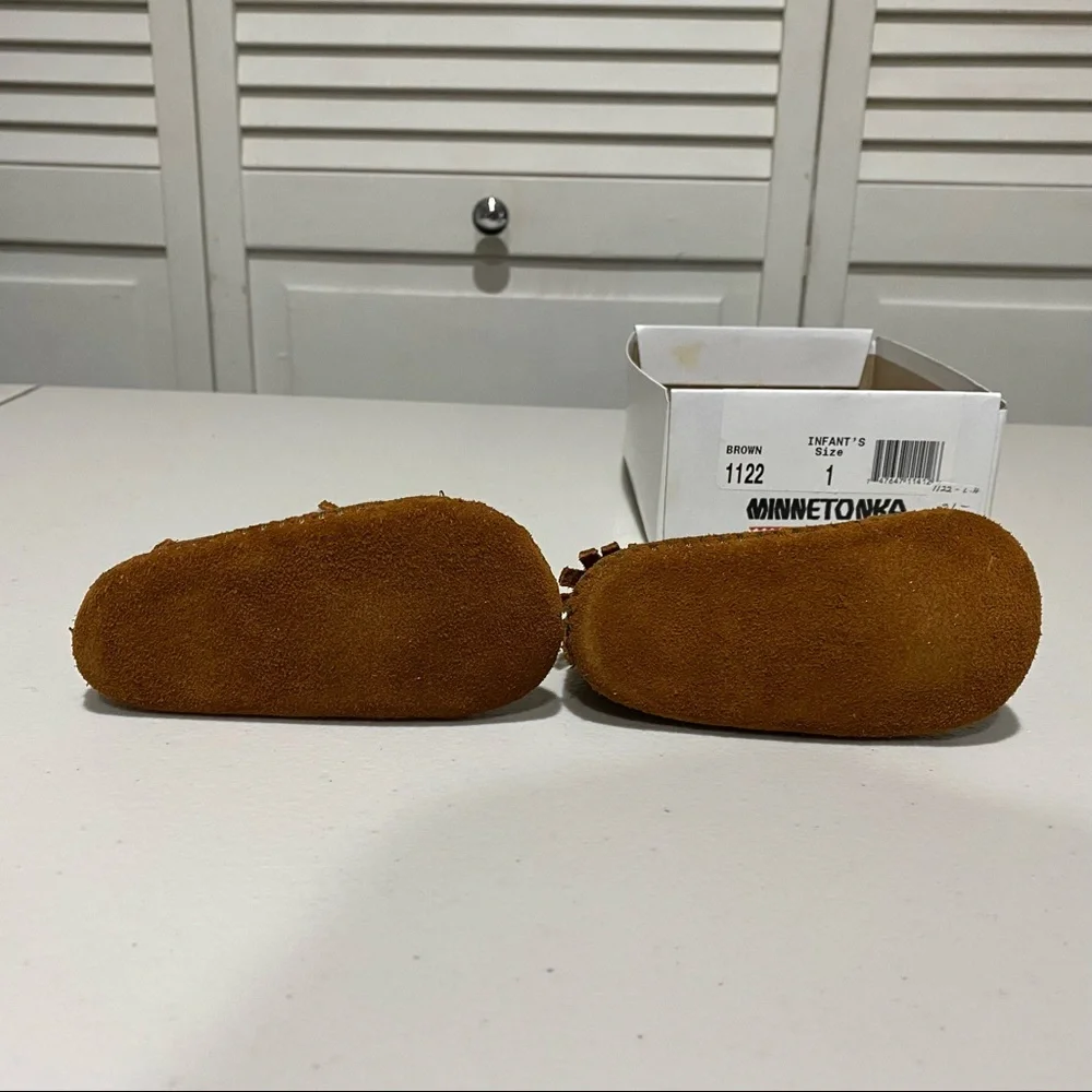 Minnetonka Infant Front Strap Bootie Moccasins - Size 1